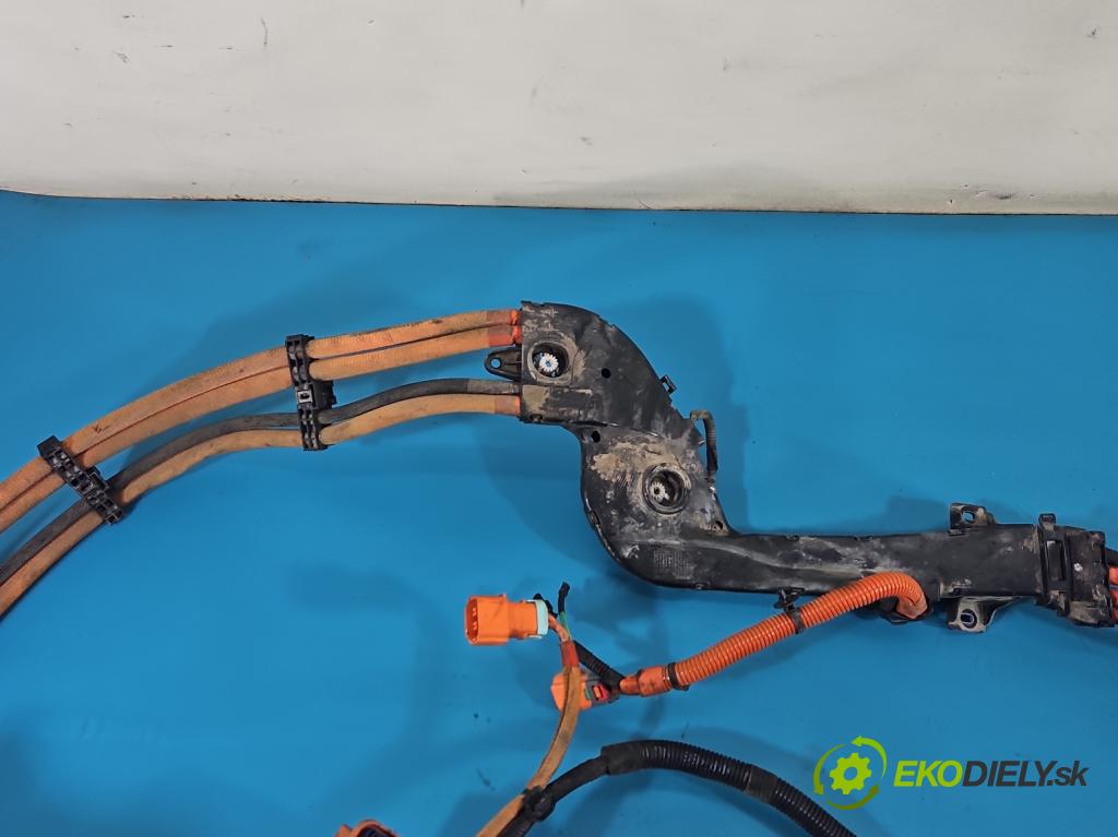 Peugeot 3008 II 2016-2023 1.6 T 300 hp automatic 221 kW 1598 cm3 5- Balíček: 9835370280