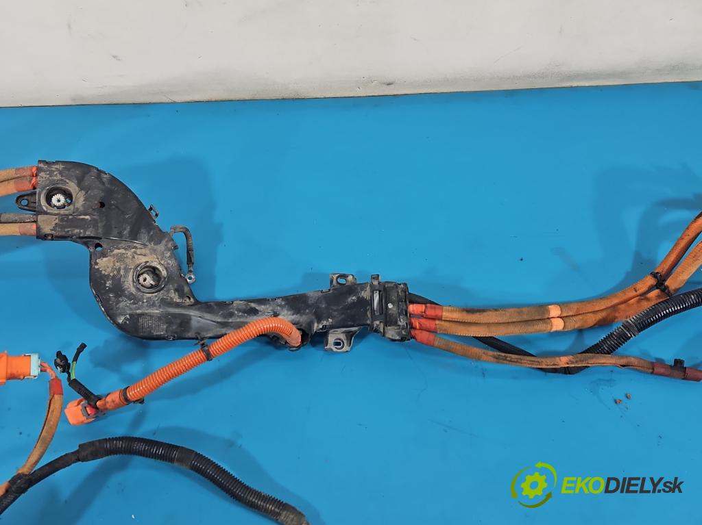 Peugeot 3008 II 2016-2023 1.6 T 300 hp automatic 221 kW 1598 cm3 5- Balíček: 9835370280