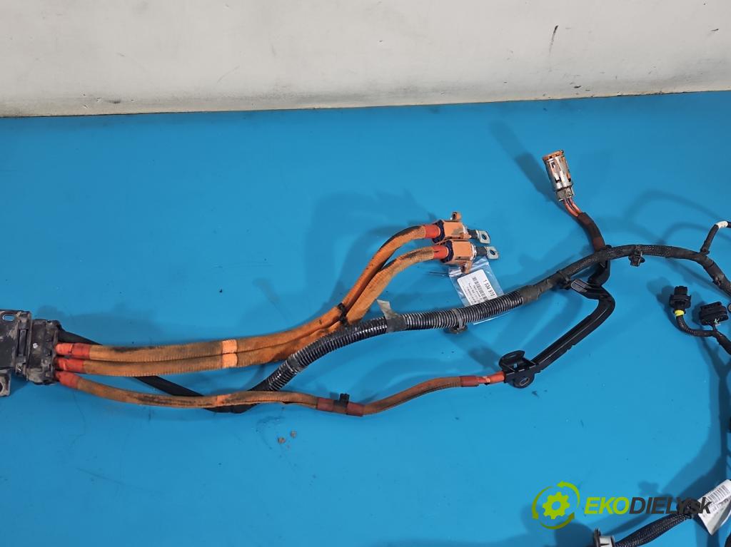 Peugeot 3008 II 2016-2023 1.6 T 300 hp automatic 221 kW 1598 cm3 5- Balíček: 9835370280