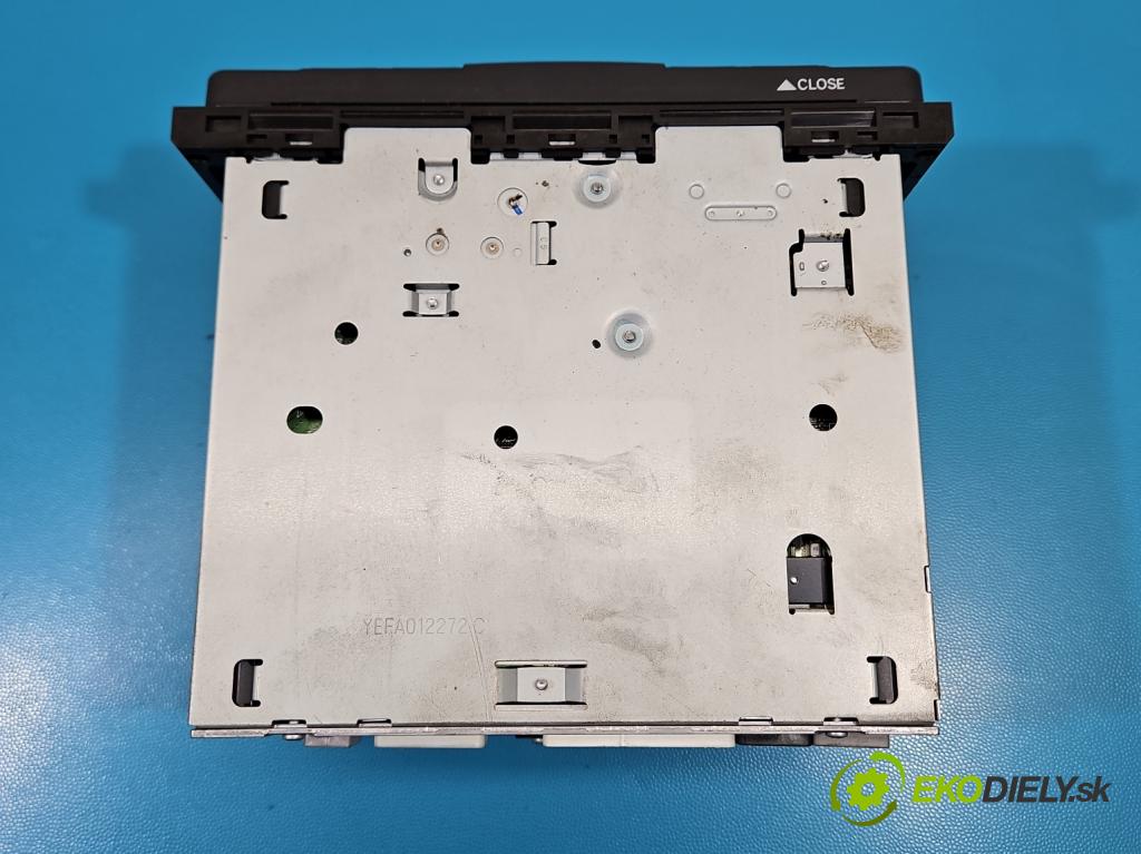 Toyota Avensis II T25 2003-2008 2.2 d-cat 177 HP manual 130 kW 2231 cm3 5- Radio originál 08332-00916