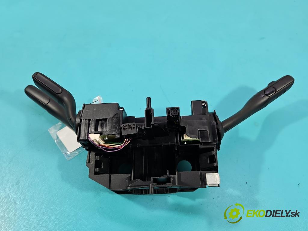 Audi A3 8P 2003-2012 1.9 TDI 105 HP manual 77 kW 1896 cm3 5- prepínač komplex: 8P0953519E (Prepínacie páčky pod volantom)