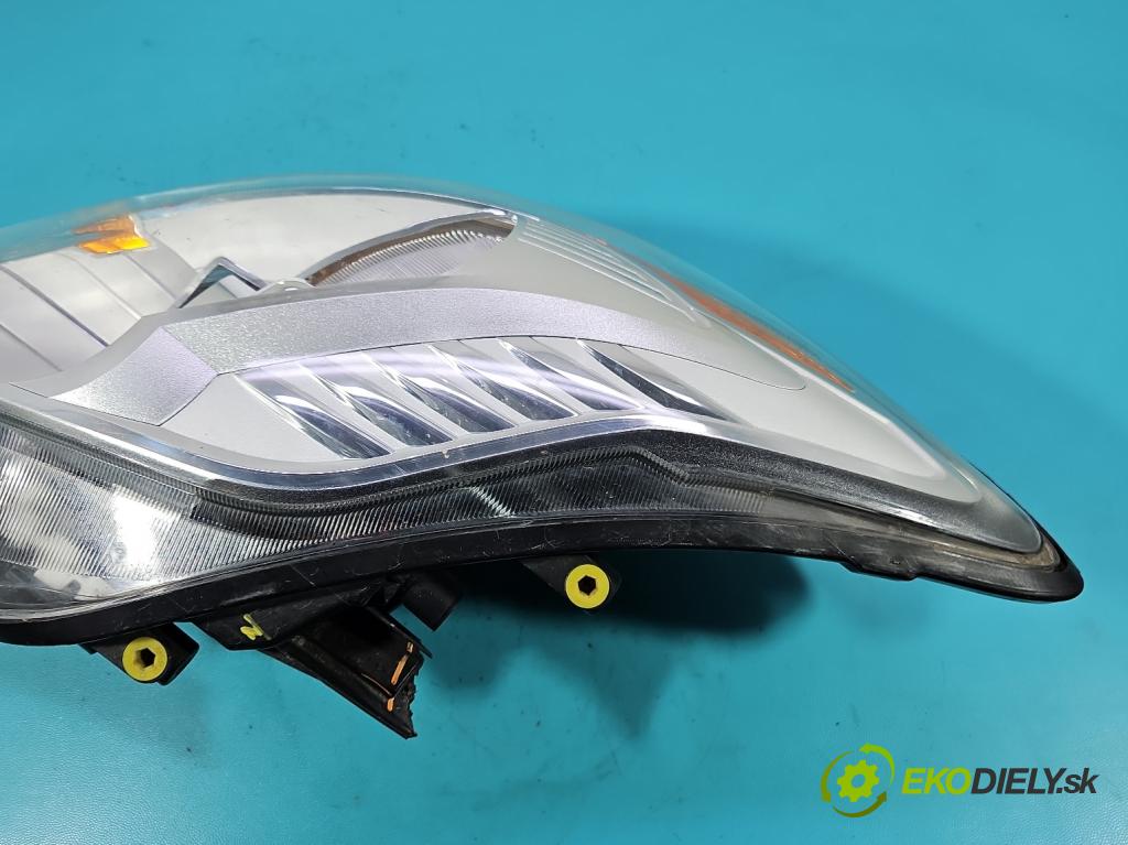 Ford Kuga Mk1 2008-2013 2.0 tdci 136 HP manual 100 kW 1997 cm3 5- Reflektor: pravý 8V41-13W029-AG (Svetlo predné pravé)