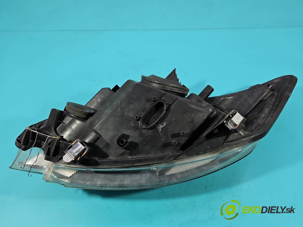 Ford Kuga Mk1 2008-2013 2.0 tdci 136 HP manual 100 kW 1997 cm3 5- Reflektor: pravý 8V41-13W029-AG (Svetlo predné pravé)