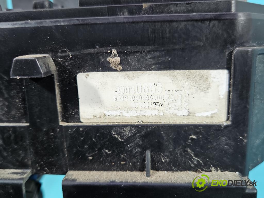 Opel Astra V  2015-2022 1.6 cdti 110 hp manual 81 kW 1598 cm3 5- skříňka pojistková 39040853 (Pojistková skříňka)