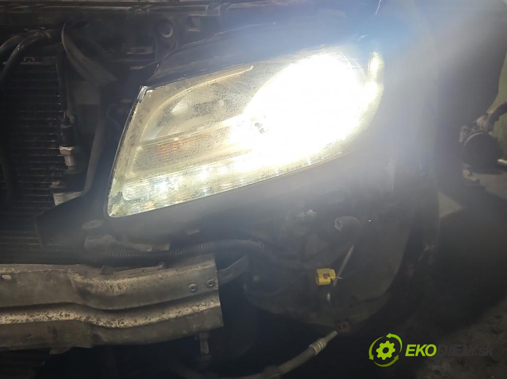 Audi A5 8T 2007-2016 3.0 tdi 239KM manual 176 kW 2967 cm3 2- Reflektor: ľavý 8T0941003Q (Kľučka dverí ostatné)