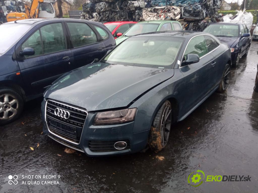 Audi A5 8T 2007-2016 3.0 tdi 239KM manual 176 kW 2967 cm3 2- Reflektor: ľavý 8T0941003Q (Kľučka dverí ostatné)