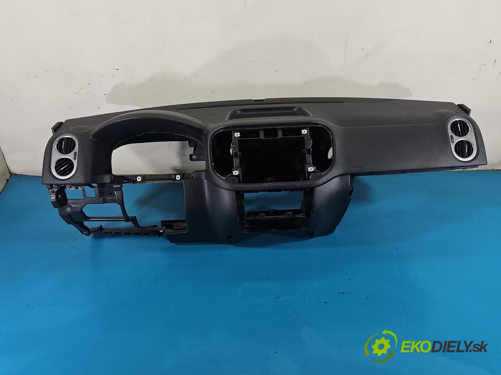 Vw Tiguan I 2007-2016 1.4 TSI 150 hp manual 110 kW 1399 cm3 5- kokpit,přistrojova deska 