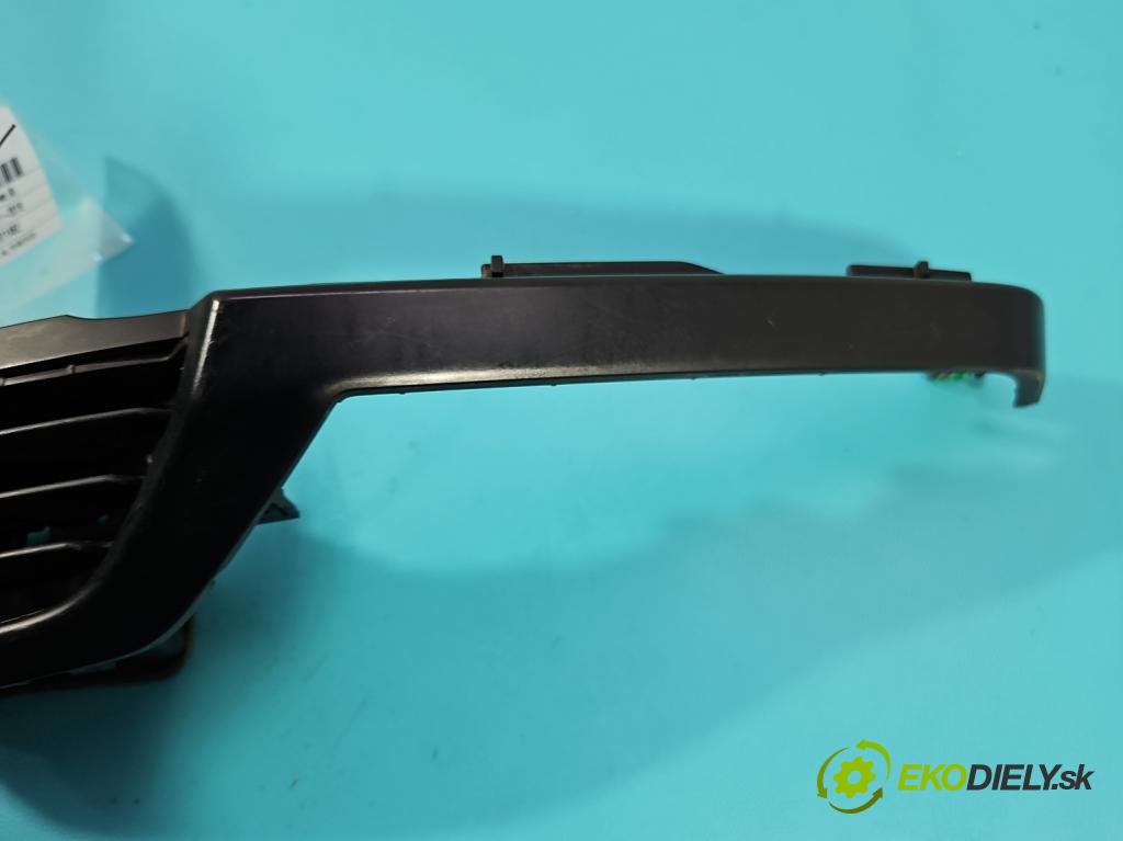 Isuzu D-Max II 2011-2019 2.5 crdi 163 HP manual 120 kW 2499 cm3 2- Mřížka: kúrenia stredová 140820 (Mriežka kúrenia (fukár))