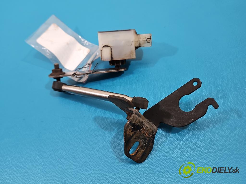 Maserati Quattroporte VI 13- 3.0 V6 automatic 301 kW 2979 cm3 4- snímač nastavenia xenon 89089884 (Snímač)