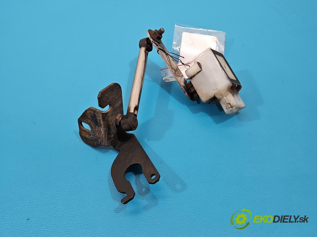 Maserati Quattroporte VI 13- 3.0 V6 automatic 301 kW 2979 cm3 4- snímač nastavenia xenon 89089884 (Snímač)