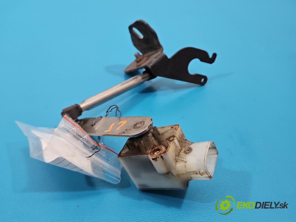 Maserati Quattroporte VI 13- 3.0 V6 automatic 301 kW 2979 cm3 4- snímač nastavenia xenon 89089884 (Snímač)