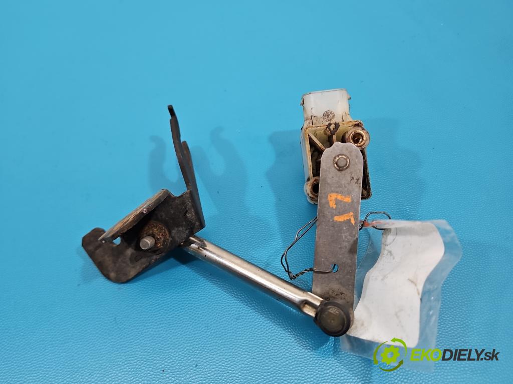 Maserati Quattroporte VI 13- 3.0 V6 automatic 301 kW 2979 cm3 4- snímač nastavenia xenon 89089884 (Snímač)