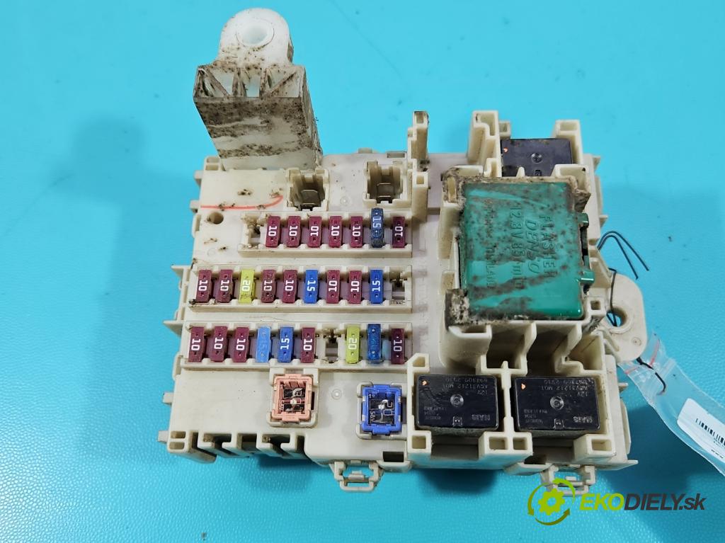 Isuzu D-Max II 2011-2019 2.5d 163 hp manual 120 kW 2499 cm3 2- skříňka pojistková 4H06-0307 (Pojistková skříňka)