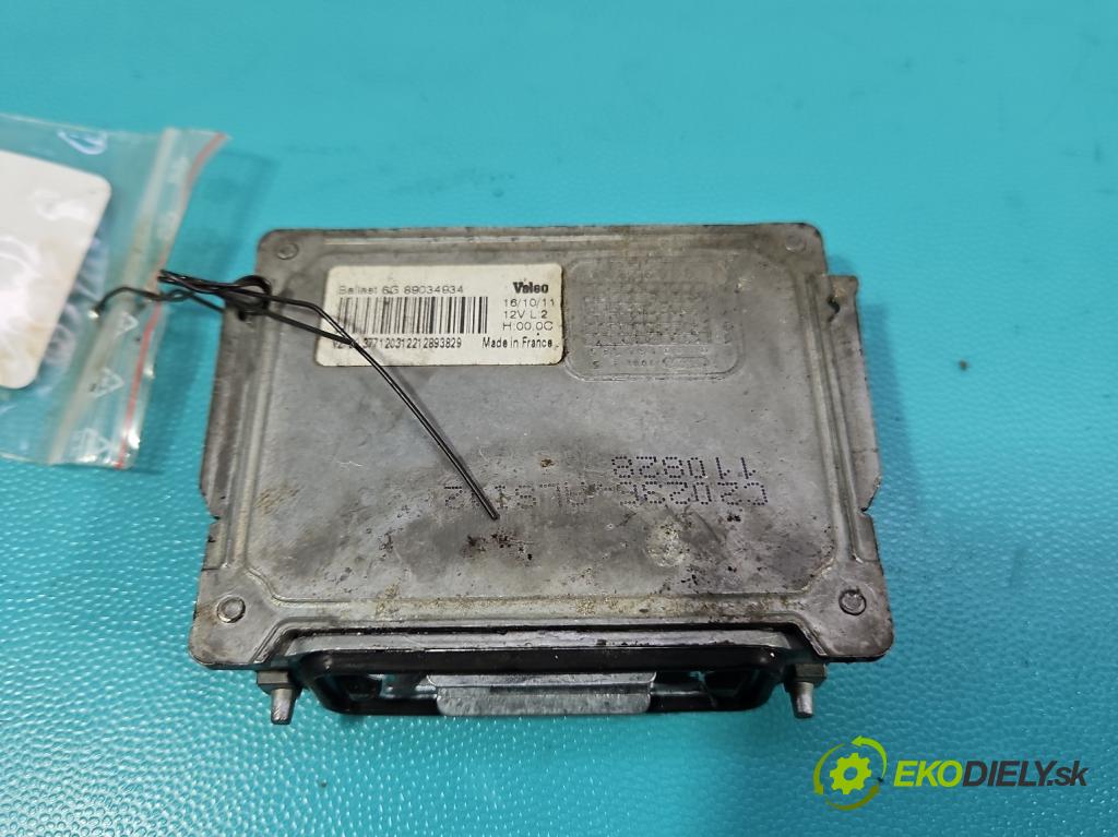 Peugeot 508 I 2010-2018 1.6 thp 156 HP automatic 115 kW 1598 cm3 5- střídač: xenon 89034934 (Riadiaca jednotka xenónu)