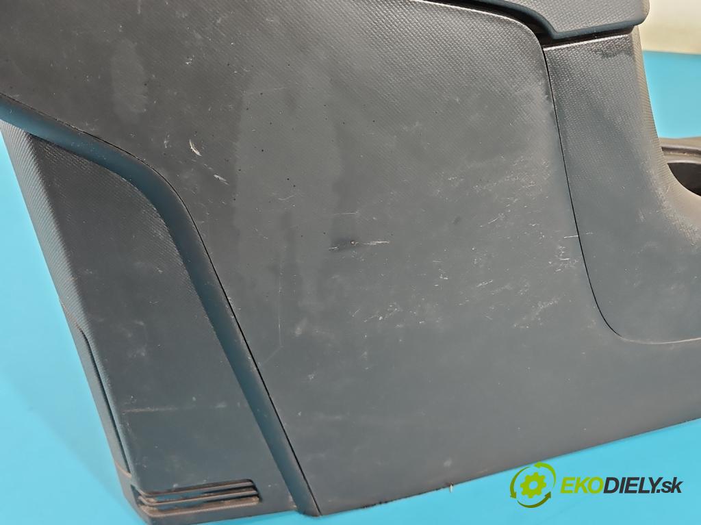 Isuzu D-Max II 2011-2019 2.5 crdi 163 HP manual 120 kW 2499 cm3 2- operadlo 8974174127 (Lakťová opierka)