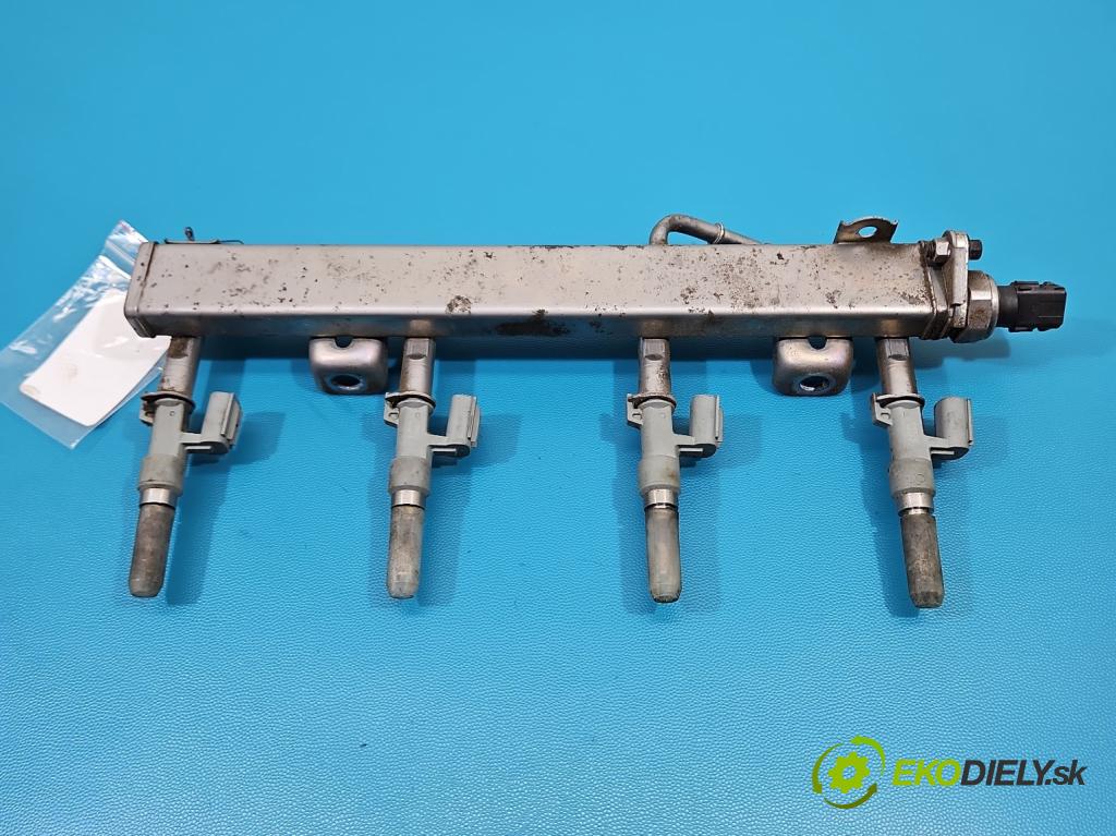 Toyota Rav4 V 2018- 2.5 hybrid 178HP: automatic 131 kW 2487 cm3 5- vstrek 23250-25020 (Vstrekovač paliva)