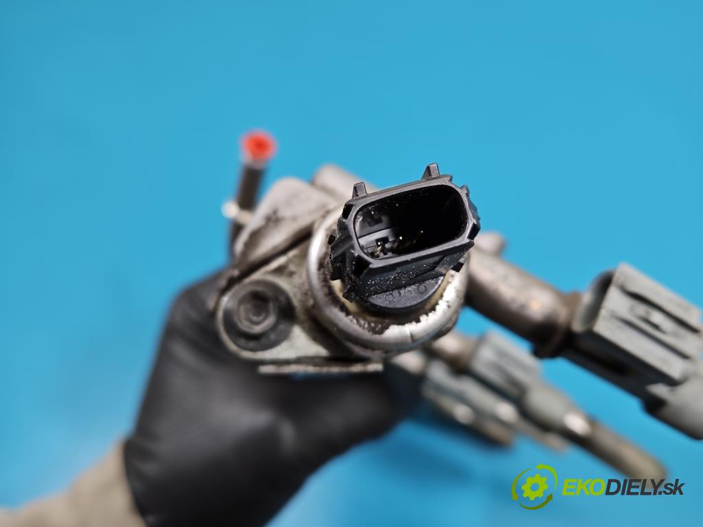 Toyota Rav4 V 2018- 2.5 hybrid 178HP: automatic 131 kW 2487 cm3 5- vstrek 23250-25020 (Vstrekovač paliva)