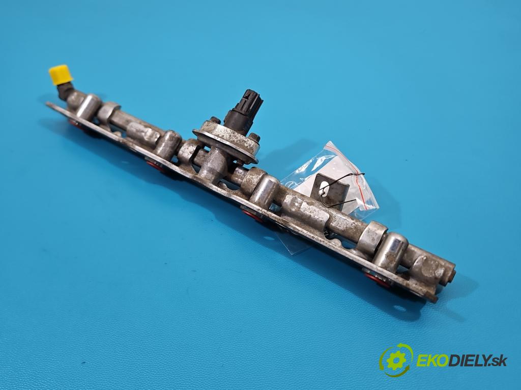 Toyota Rav4 V 2018- 2.5 hybrid 178KM automatic 131 kW 2487 cm3 5- lišta vstřikovací 89458-33030 (Vstřikovací lišta)