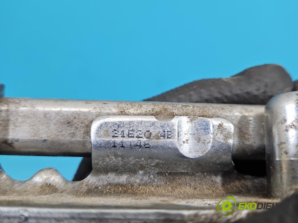 Toyota Rav4 V 2018- 2.5 hybrid 178HP: automatic 131 kW 2487 cm3 5- lišta vstrekovacia 89458-33030 (Vstrekovacia lišta)