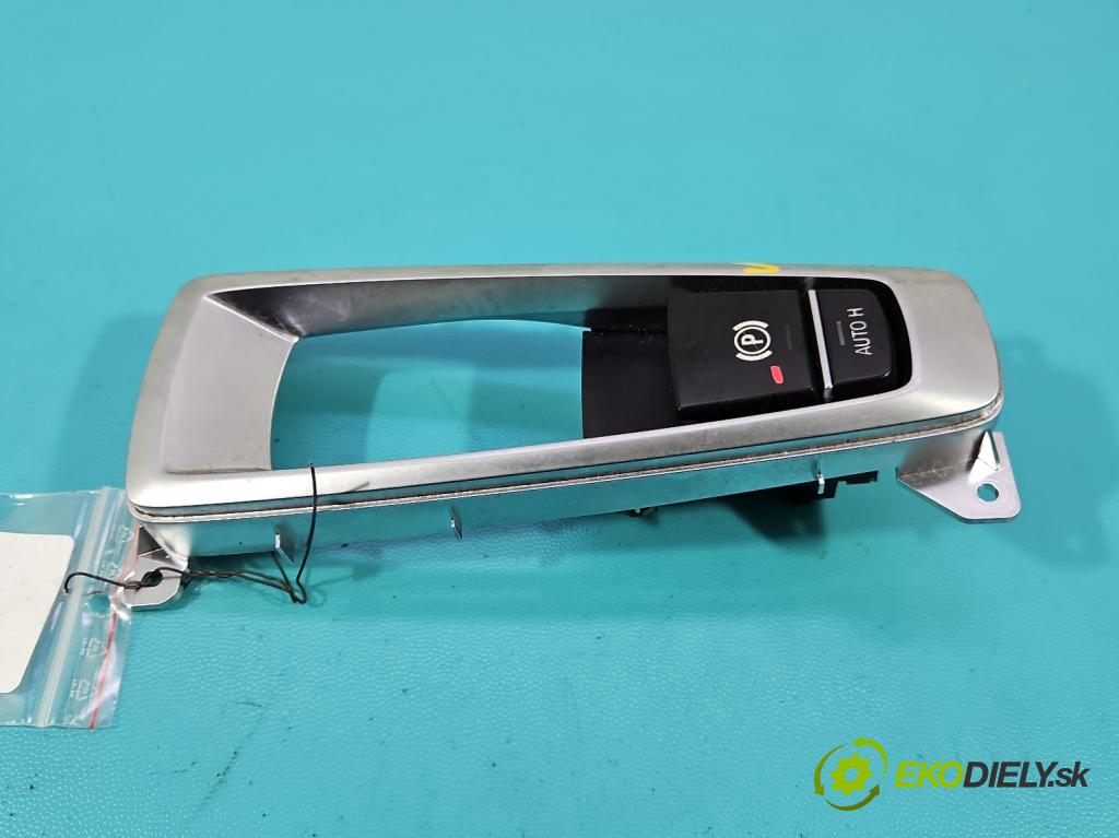 Bmw X5 F15 2013-2018 3.0d 258 HP automatic 190 kW 2993 cm3 5- prepínač brzda: ručný 9385028 (Prepínacie páčky pod volantom)