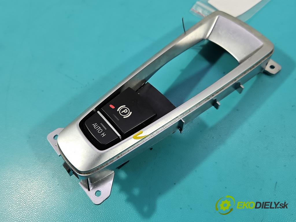 Bmw X5 F15 2013-2018 3.0d 258 HP automatic 190 kW 2993 cm3 5- prepínač brzda: ručný 9385028 (Prepínacie páčky pod volantom)