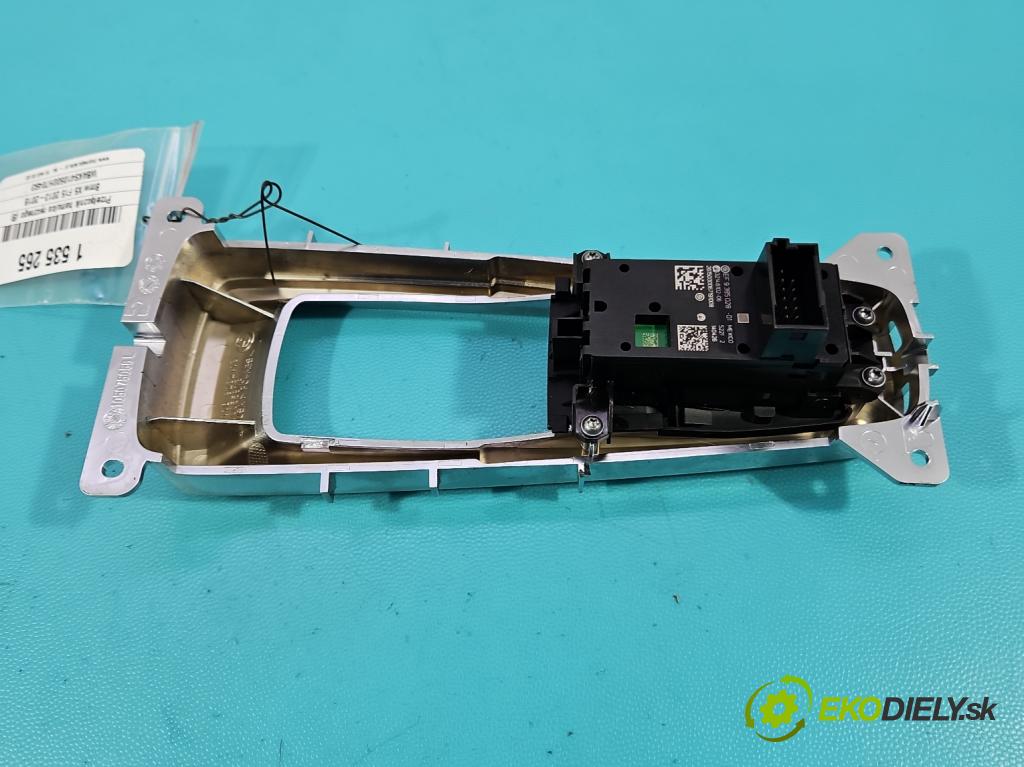 Bmw X5 F15 2013-2018 3.0d 258 HP automatic 190 kW 2993 cm3 5- prepínač brzda: ručný 9385028 (Prepínacie páčky pod volantom)