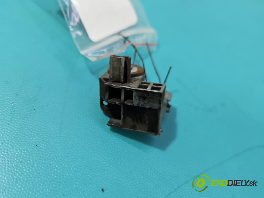 Isuzu D-Max II 2011-2019 2.5d 163 HP manual 120 kW 2499 cm3 2- snímač šokovat: 898156002Y (Snímač nárazu)