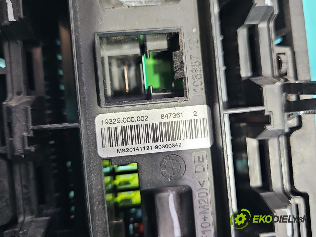 Bmw X5 F15 2013-2018 3.0d 258 HP automatic 190 kW 2993 cm3 5- skrinka poistka 9316568 (Poistková skrinka)