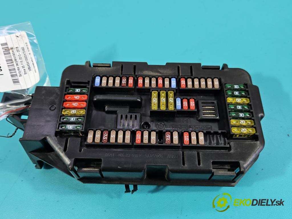 Bmw X5 F15 2013-2018 3.0d 258 HP automatic 190 kW 2993 cm3 5- skrinka poistka 9316568 (Poistková skrinka)