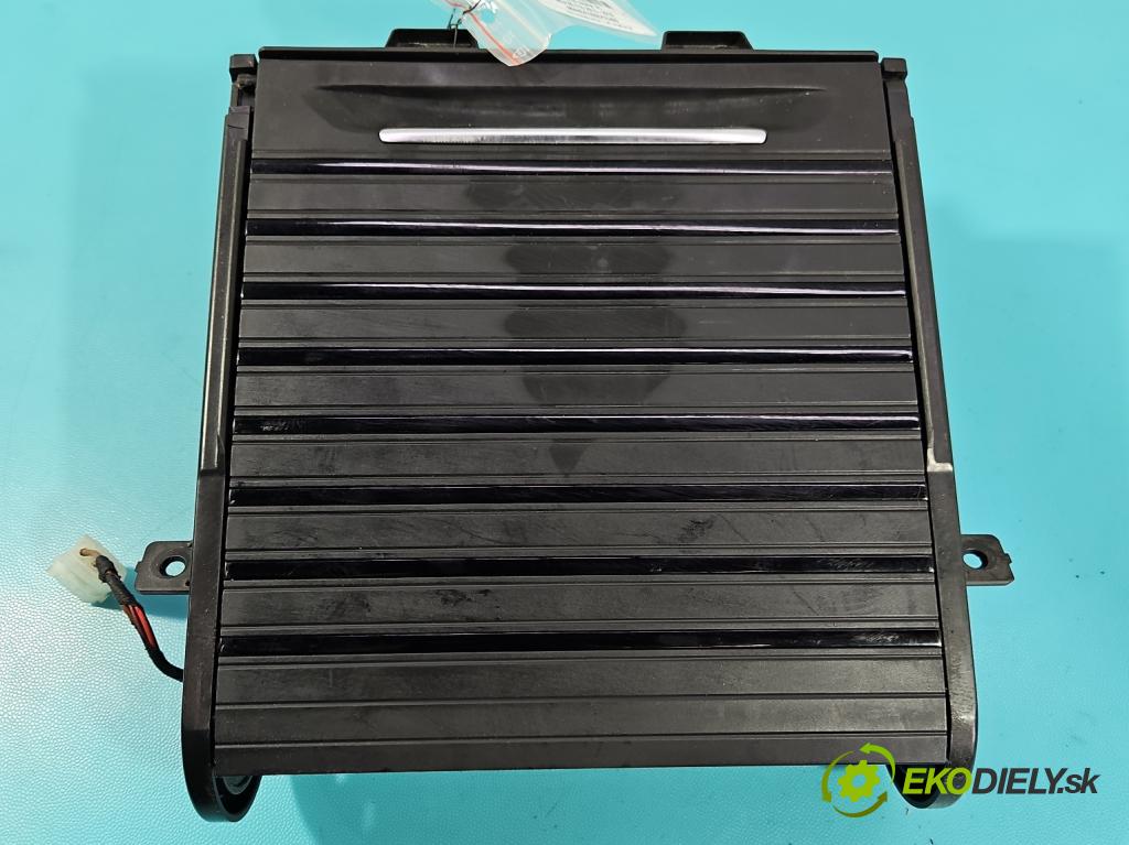 Bmw X5 F15 2013-2018 3.0d 258 HP automatic 190 kW 2993 cm3 5- Rukojeť: na nápoje: 9315332 (Držiak (úchyt) na nápoje)