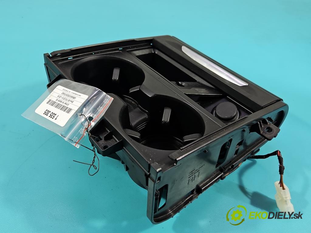 Bmw X5 F15 2013-2018 3.0d 258 HP automatic 190 kW 2993 cm3 5- Rukojeť: na nápoje: 9315332 (Držiak (úchyt) na nápoje)