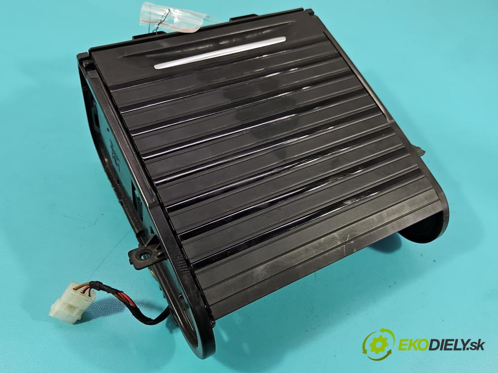 Bmw X5 F15 2013-2018 3.0d 258 HP automatic 190 kW 2993 cm3 5- Rukojeť: na nápoje: 9315332 (Držiak (úchyt) na nápoje)