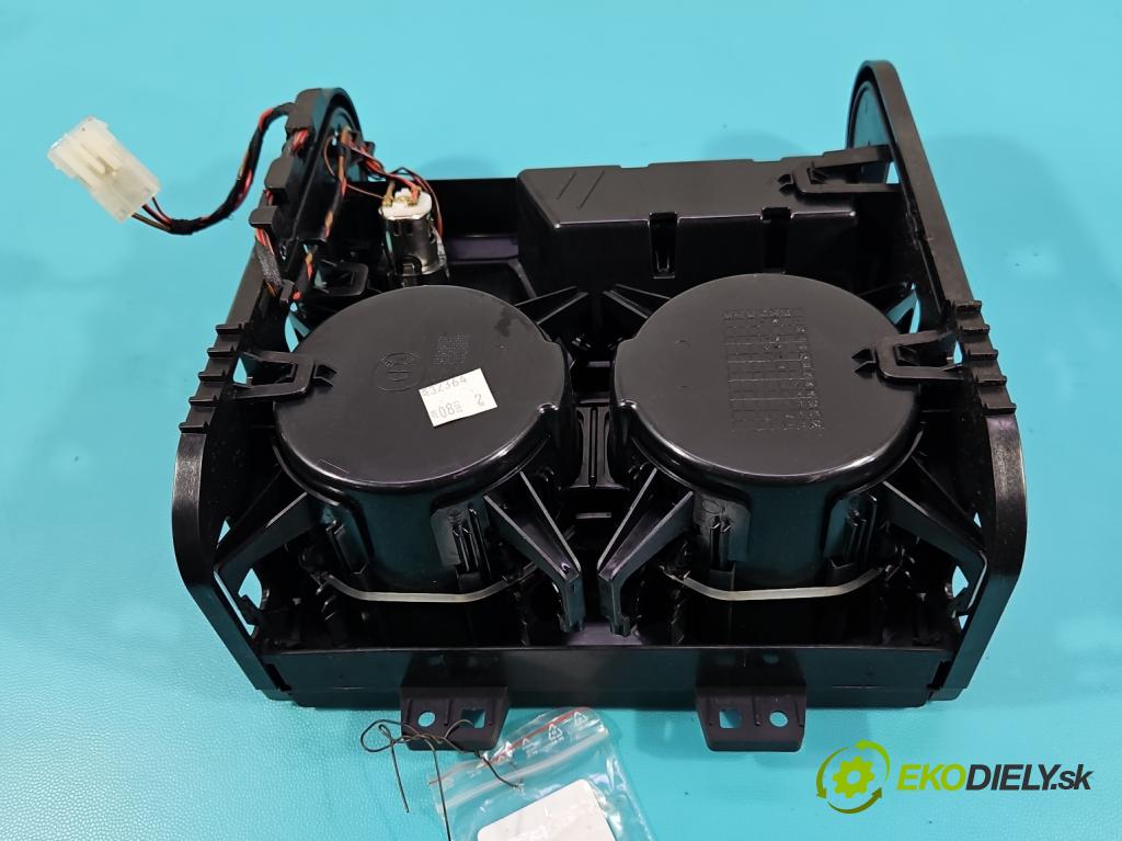 Bmw X5 F15 2013-2018 3.0d 258 HP automatic 190 kW 2993 cm3 5- Rukojeť: na nápoje: 9315332 (Držiak (úchyt) na nápoje)