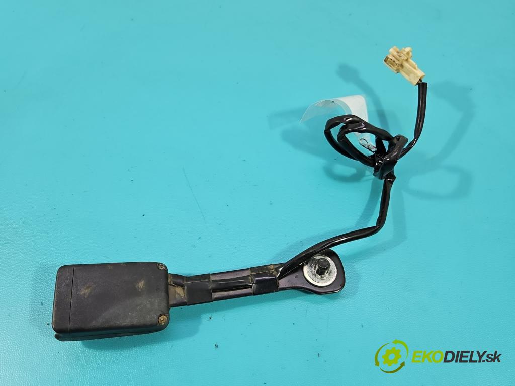 Isuzu D-Max II 2011-2019 2.5 crdi 163 HP manual 120 kW 2499 cm3 2- pas bezpečnosť: predné ľavý
