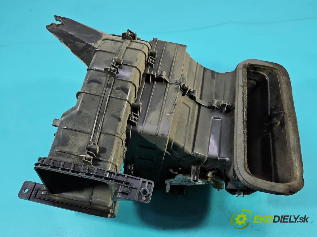 Isuzu D-Max II 2011-2019 2.5 crdi 163 hp manual 120 kW 2499 cm3 2- radiátor 8982330520 (Radiátor topení)