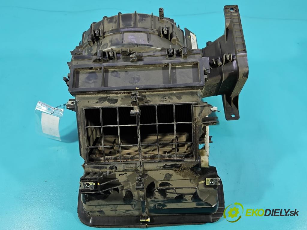 Isuzu D-Max II 2011-2019 2.5 crdi 163 hp manual 120 kW 2499 cm3 2- radiátor 8982330520 (Radiátor topení)