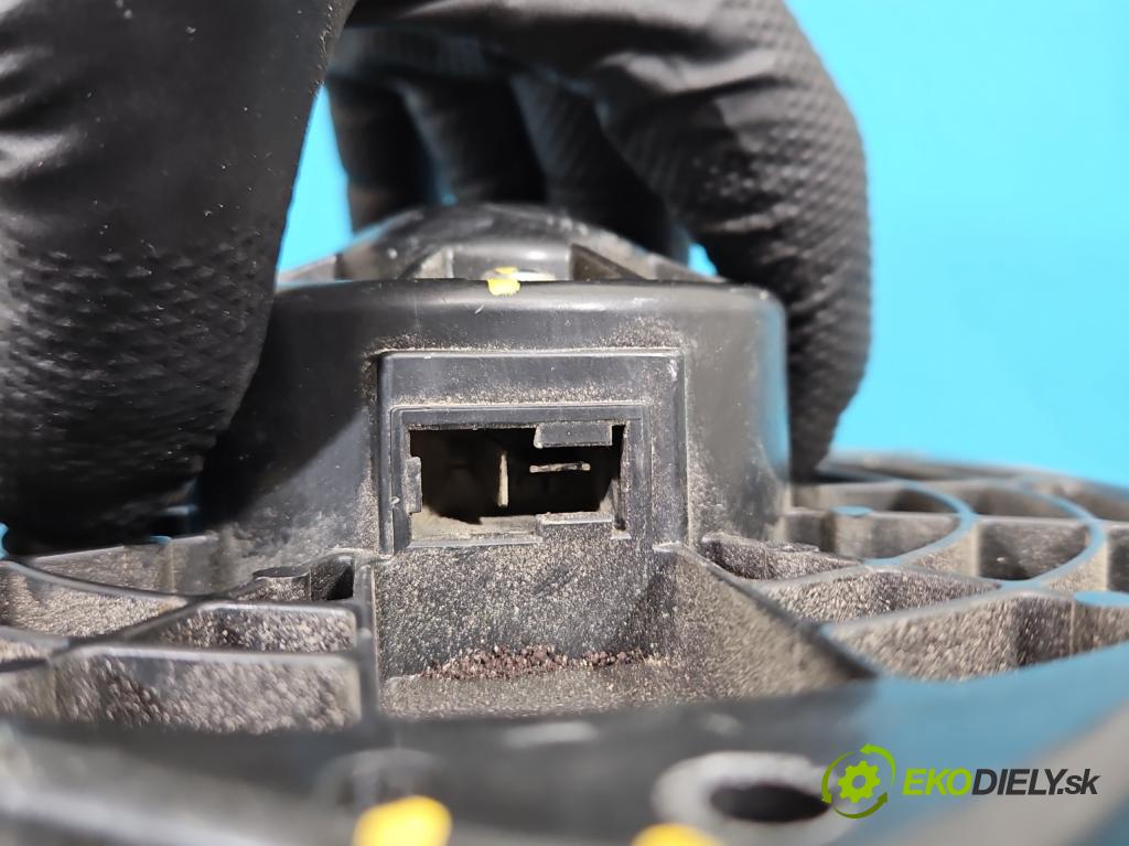 Isuzu D-Max II 2011-2019 2.5d 163 HP manual 120 kW 2499 cm3 2- ventilátor vzduchu