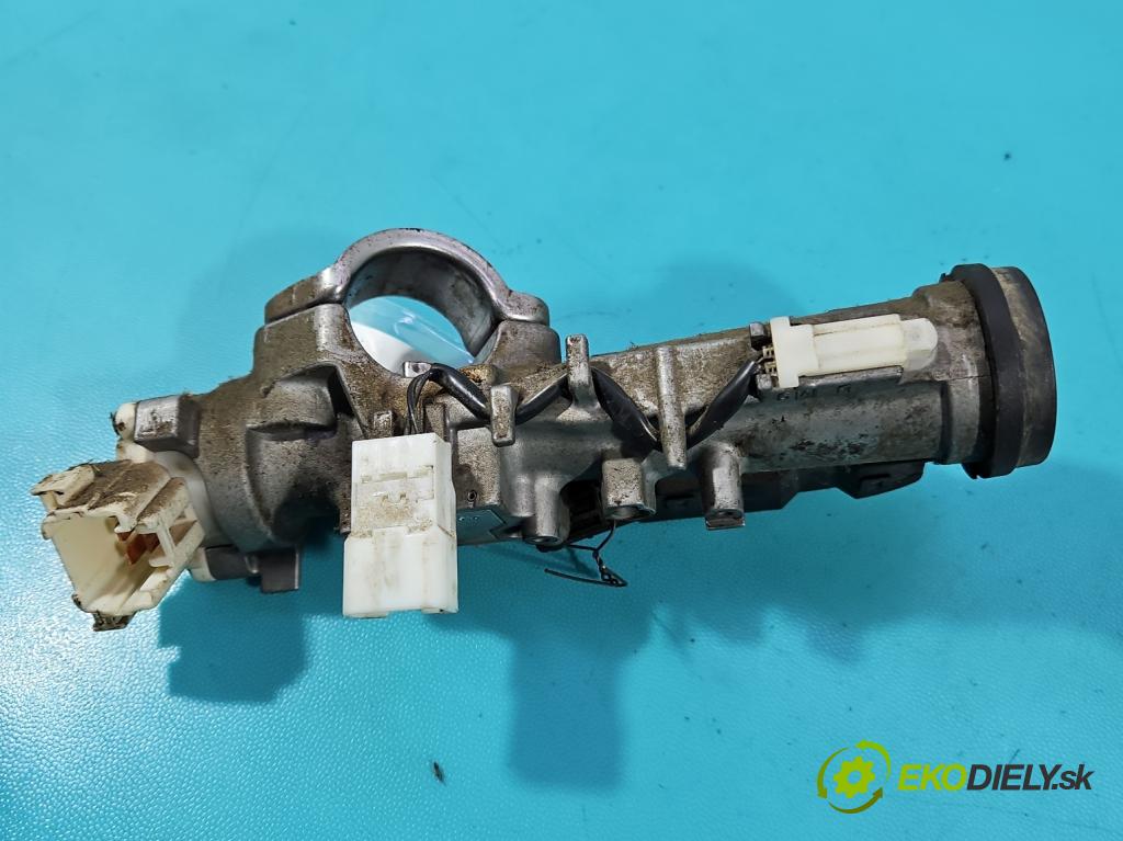 Isuzu D-Max II 2011-2019 2.5 crdi 163 HP manual 120 kW 2499 cm3 2- Spínačka 8981232605 (Spínacia skrinka)