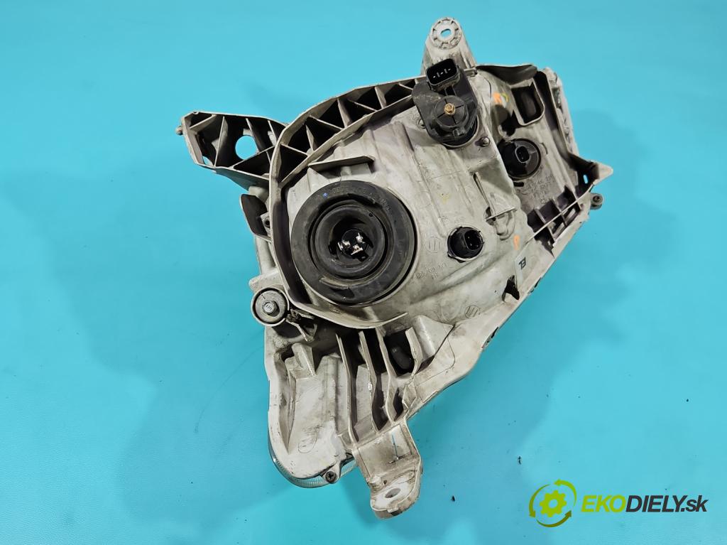 Isuzu D-Max II 2011-2019 2.5d 163 HP manual 120 kW 2499 cm3 2- Reflektor: pravý  (Svetlo predné pravé)