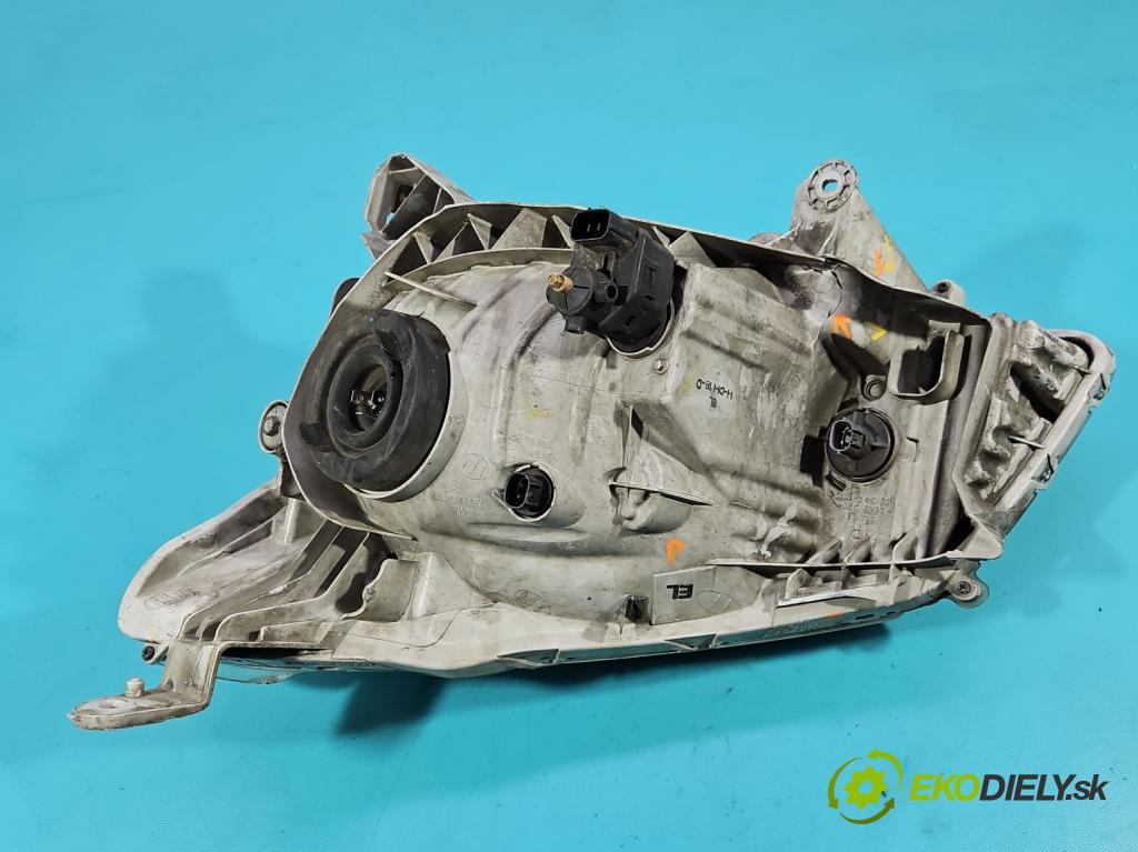 Isuzu D-Max II 2011-2019 2.5d 163 HP manual 120 kW 2499 cm3 2- Reflektor: pravý  (Svetlo predné pravé)