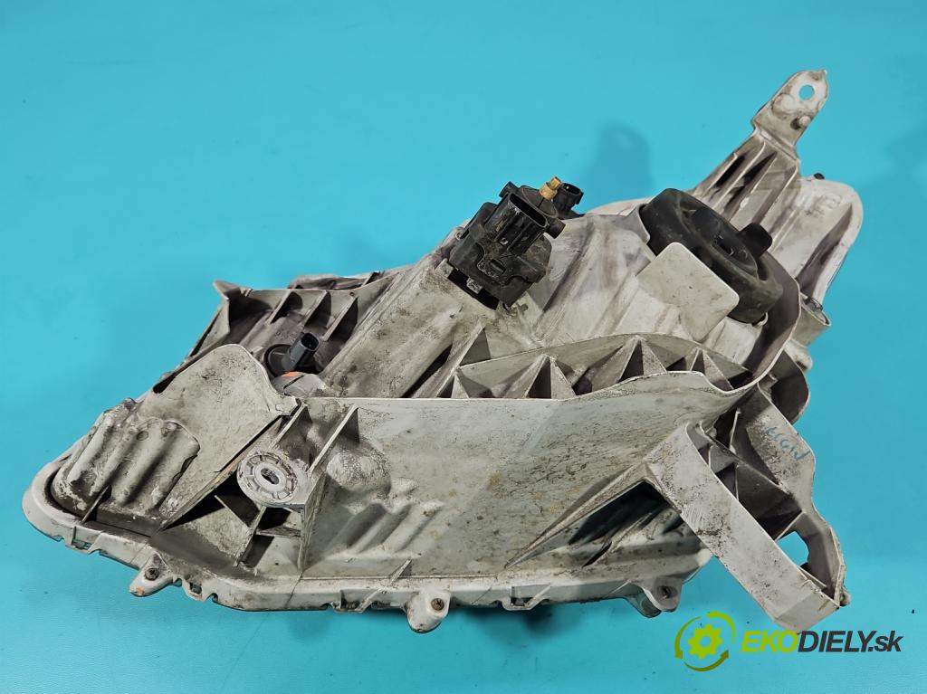 Isuzu D-Max II 2011-2019 2.5d 163 HP manual 120 kW 2499 cm3 2- Reflektor: pravý  (Svetlo predné pravé)