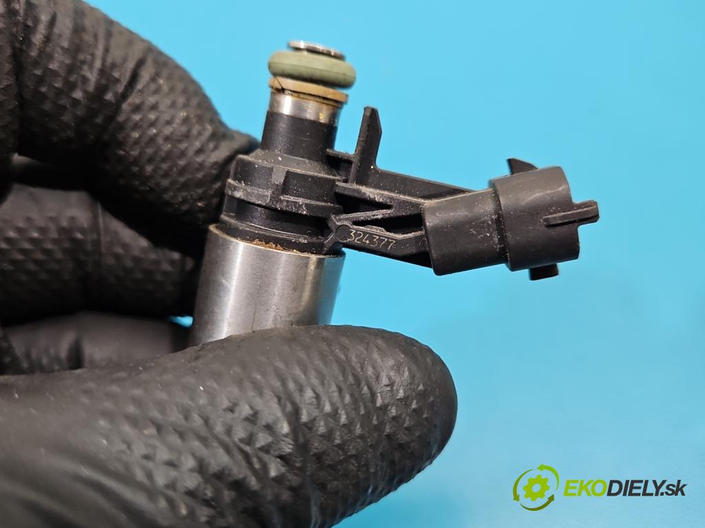 Maserati Quattroporte VI 13- 3.0 V6 automatic 301 kW 2979 cm3 4- vstřikovač 0261500427 (Vstřikovač paliva)