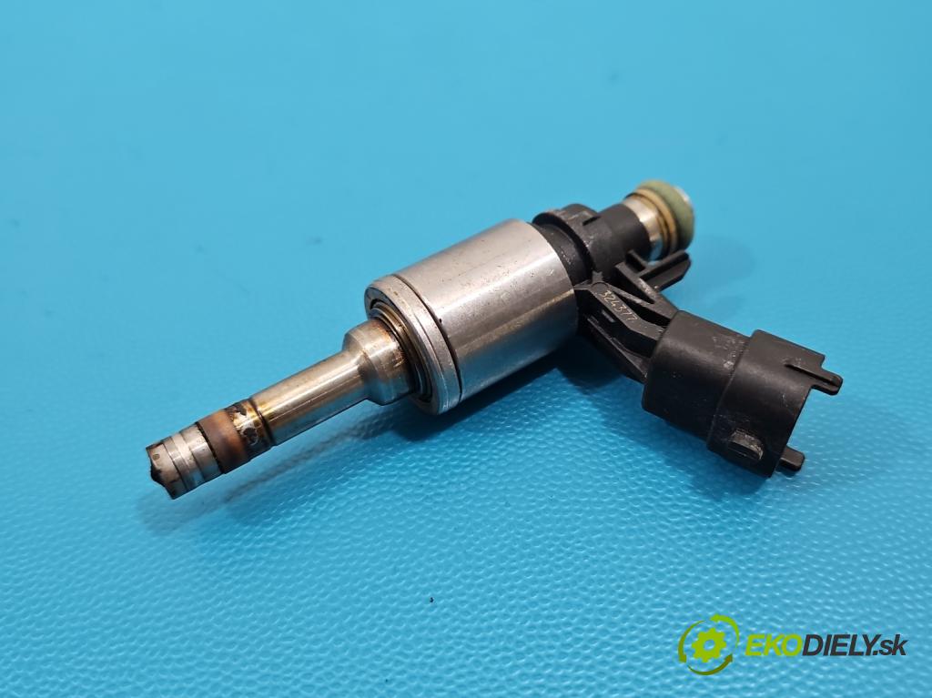 Maserati Quattroporte VI 13- 3.0 V6 automatic 301 kW 2979 cm3 4- vstřikovač 0261500427 (Vstřikovač paliva)