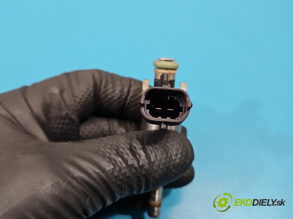 Maserati Quattroporte VI 13- 3.0 V6 automatic 301 kW 2979 cm3 4- vstrek 0261500427 (Vstrekovač paliva)