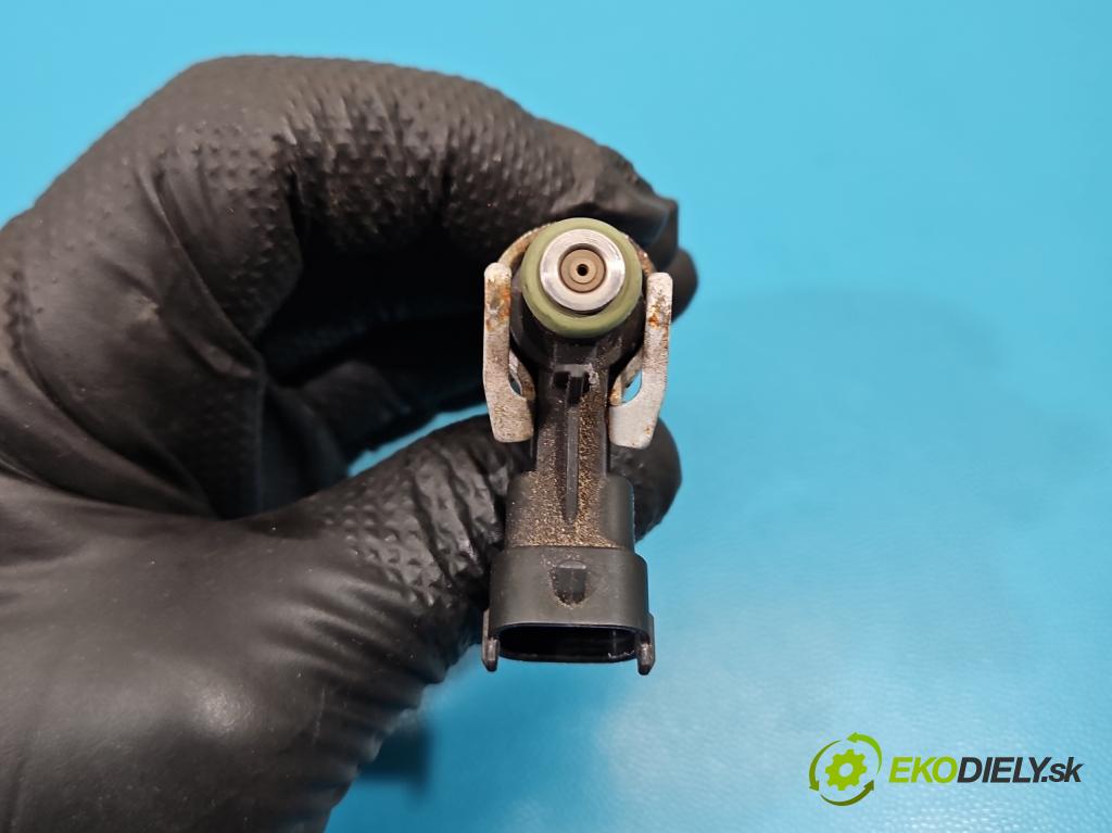 Maserati Quattroporte VI 13- 3.0 V6 automatic 301 kW 2979 cm3 4- vstrek 0261500427 (Vstrekovač paliva)