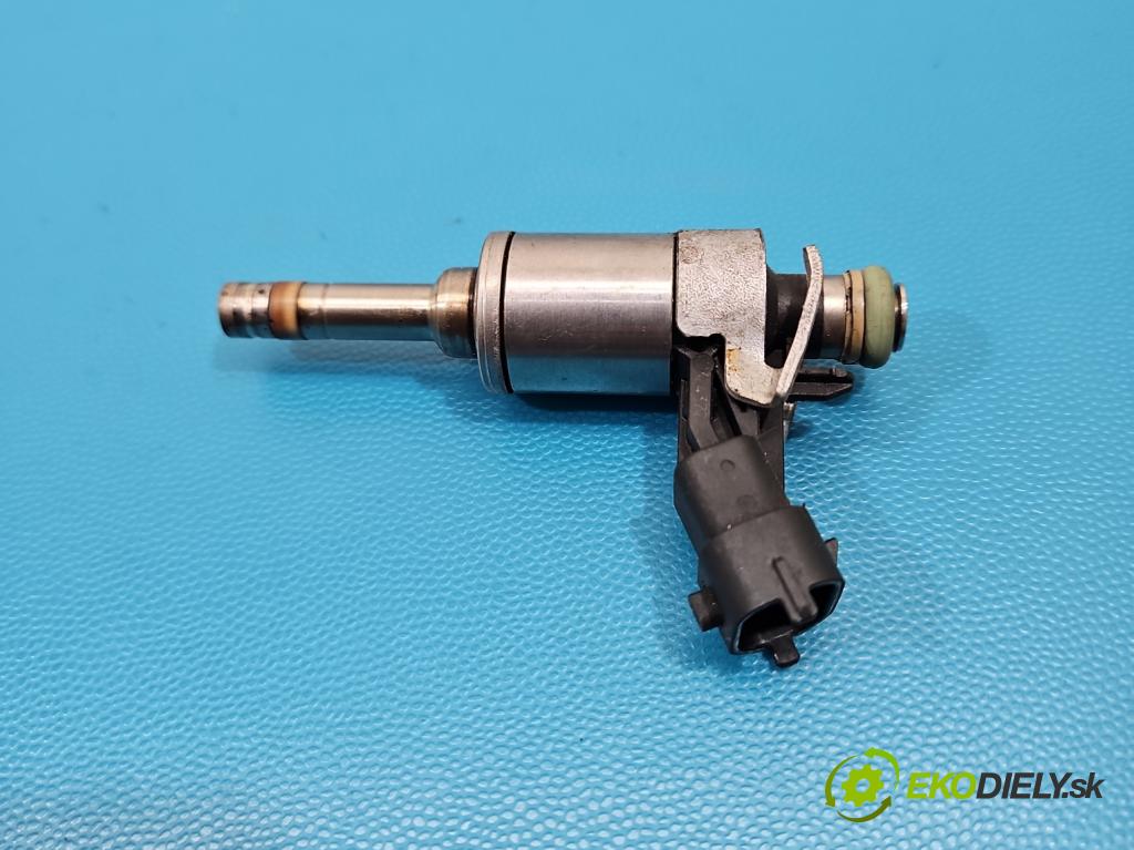 Maserati Quattroporte VI 13- 3.0 V6 automatic 301 kW 2979 cm3 4- vstřikovač 0261500427 (Vstřikovač paliva)