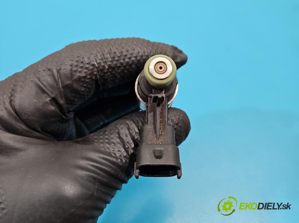 Maserati Quattroporte VI 13- 3.0 V6 automatic 301 kW 2979 cm3 4- vstřikovač 0261500427 (Vstřikovač paliva)