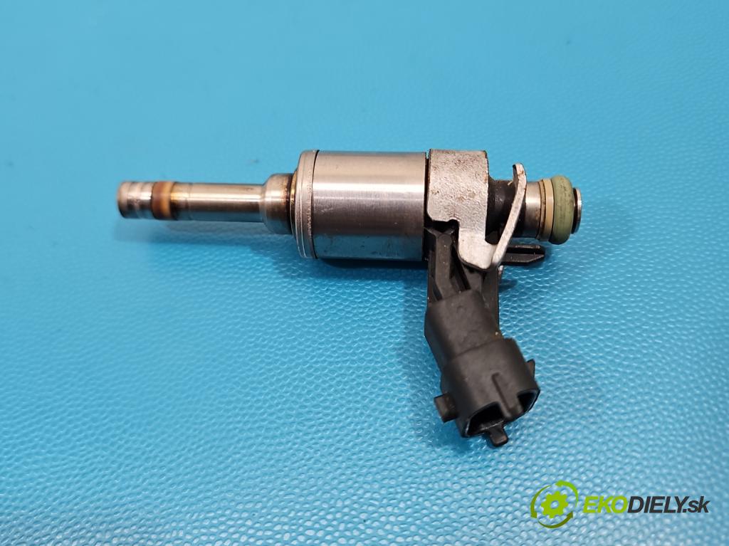 Maserati Quattroporte VI 13- 3.0 V6 automatic 301 kW 2979 cm3 4- vstřikovač 0261500427 (Vstřikovač paliva)