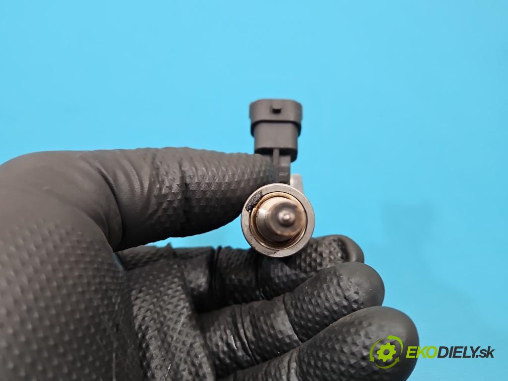 Maserati Quattroporte VI 13- 3.0 V6 automatic 301 kW 2979 cm3 4- vstřikovač 0261500427 (Vstřikovač paliva)