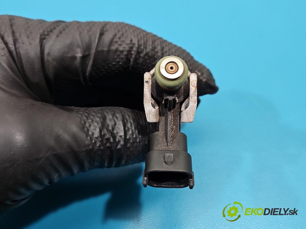 Maserati Quattroporte VI 13- 3.0 V6 automatic 301 kW 2979 cm3 4- vstřikovač 0261500427 (Vstřikovač paliva)